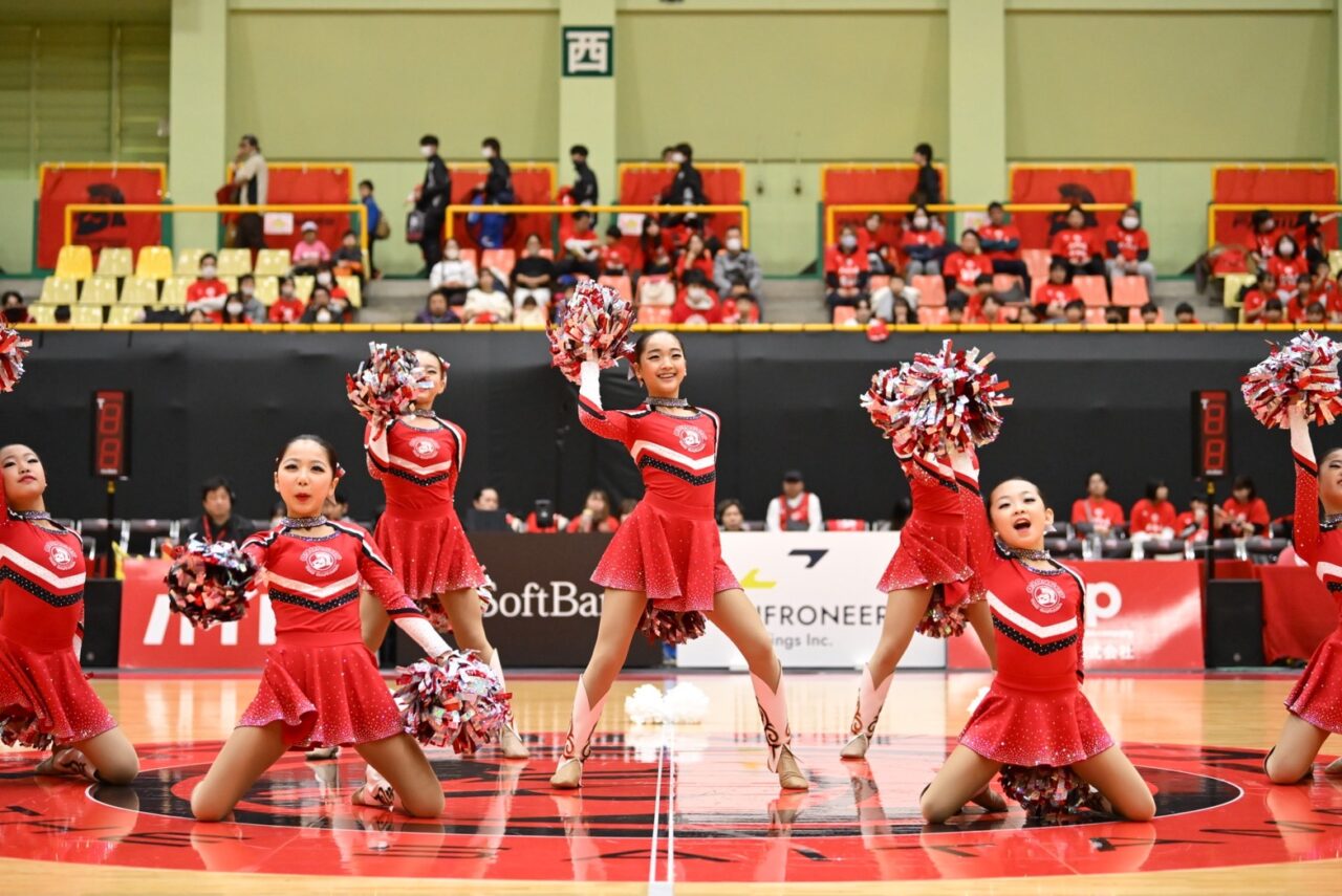 broncos_cheer_school