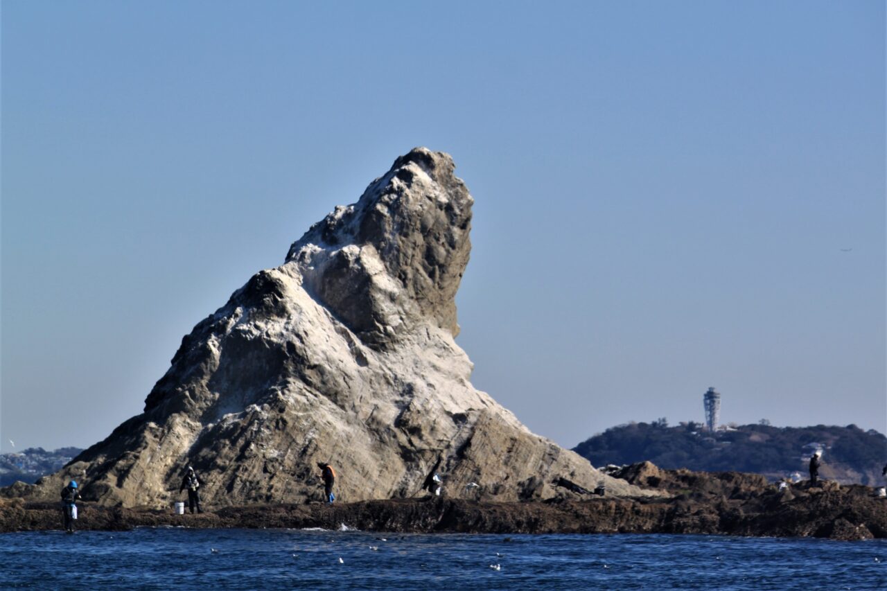 烏帽子岩