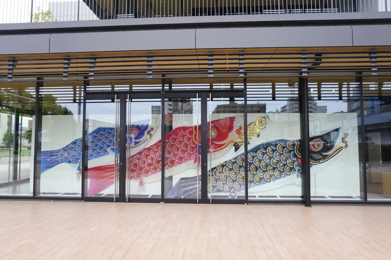 日時　2026年4月25日(土)～5月6日(水・休）　9:00～22:00　※最終日は17:00まで 会場　ひらしん平塚文化芸術ホール　エントランス・ギャラリー 料金　無料 主催　ひらしん平塚文化芸術ホール（指定管理者：ひらつか文化パートナーズ） 協力　鈴川鯉のぼりまつり実行委員会・大畑自治会