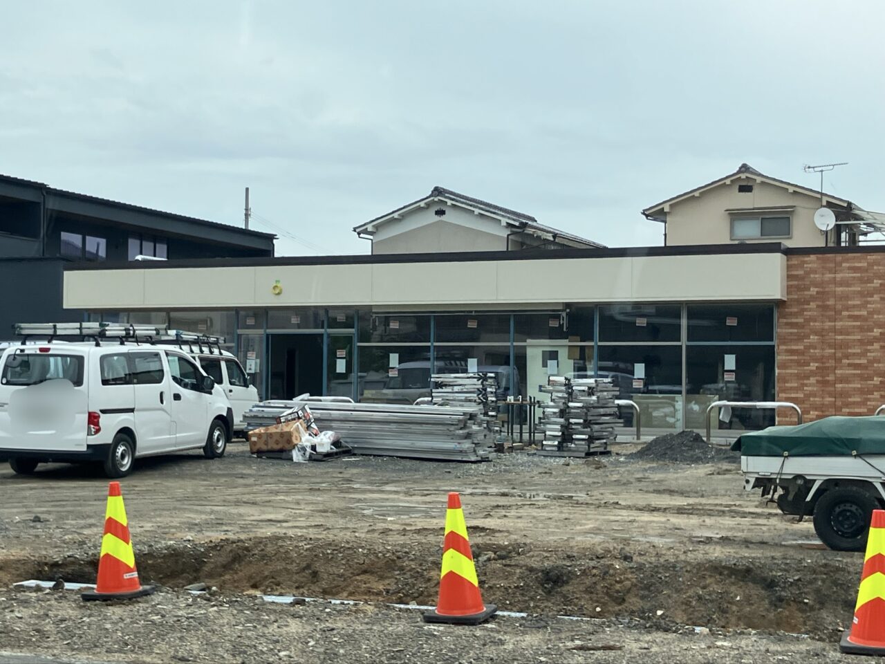 セブンイレブン辰巳