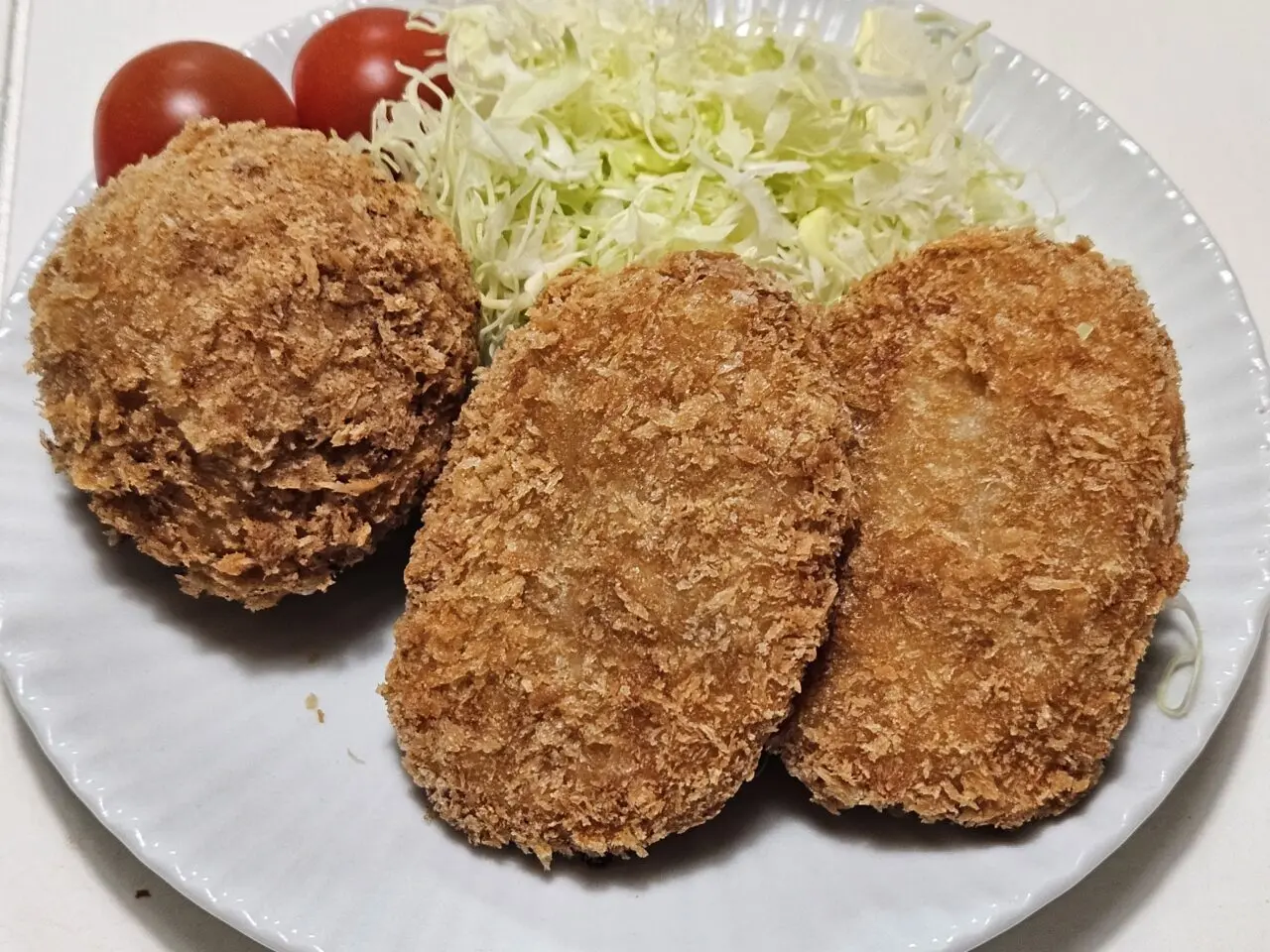 柳精肉店のコロッケ