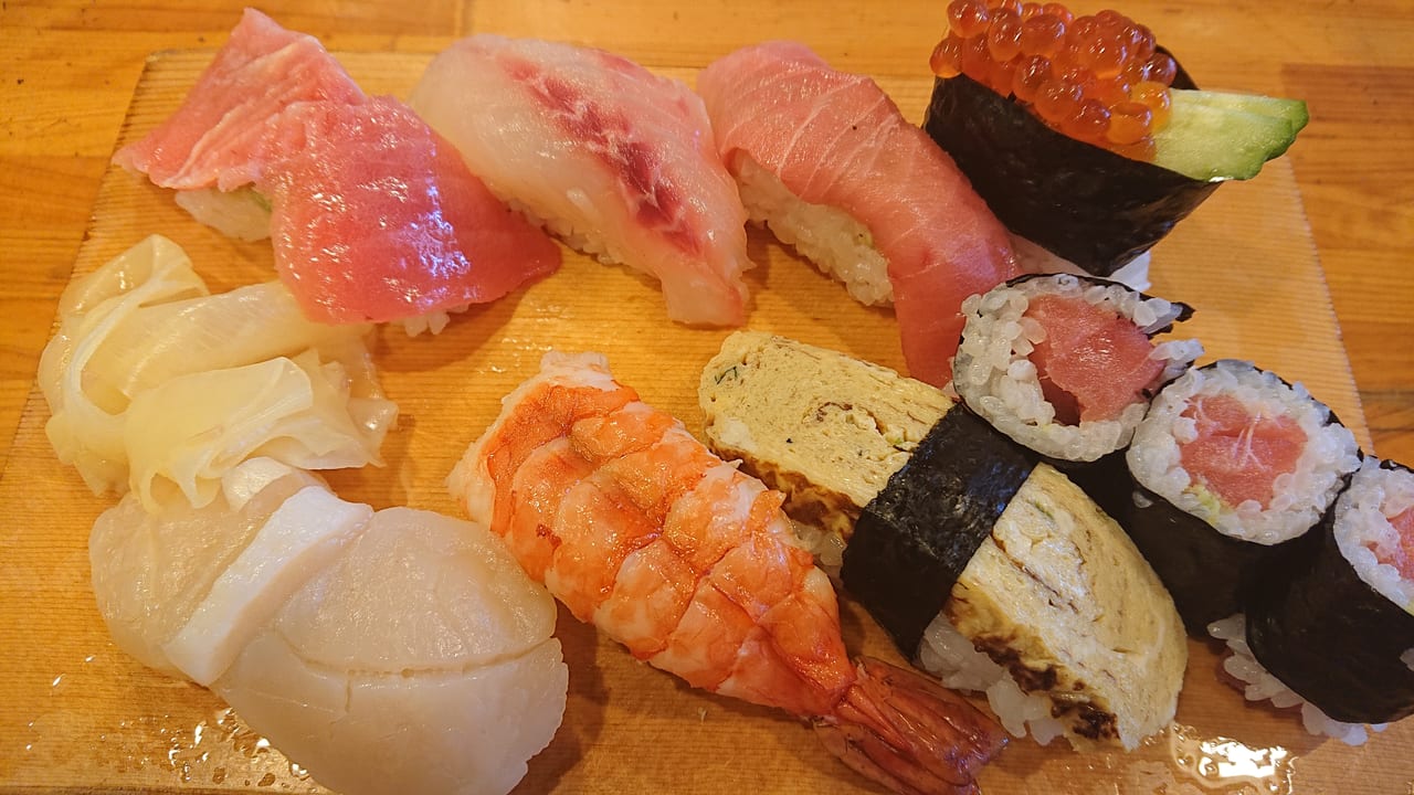 市川市 法華経寺参道にある菊寿司の特上と上を食べ比べてみた 号外net 市川市