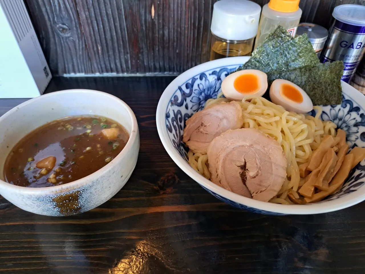 杏樹亭のつけそばが美味しい