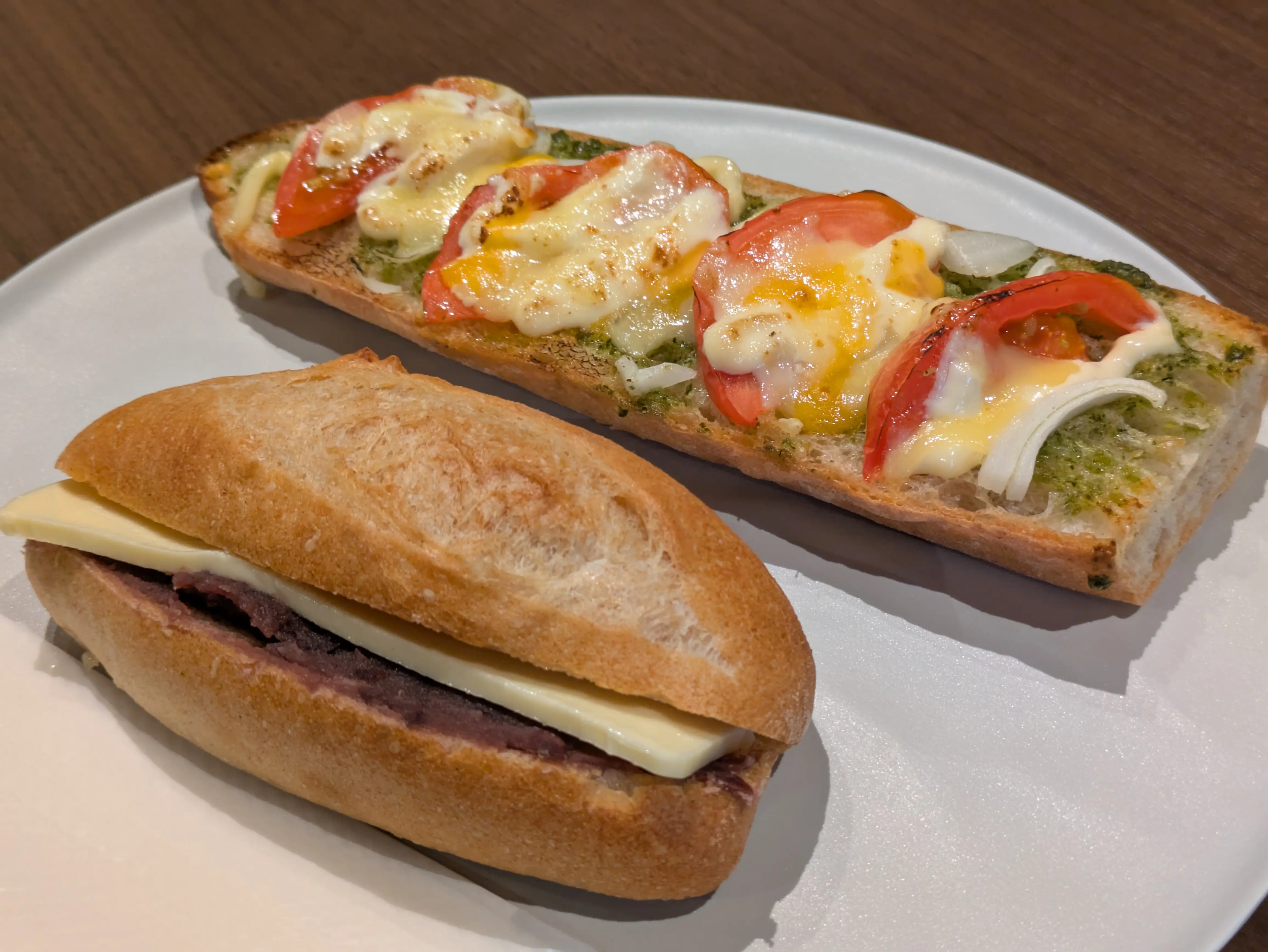 BAKERYTABLEむぎ屋はイートイン可能