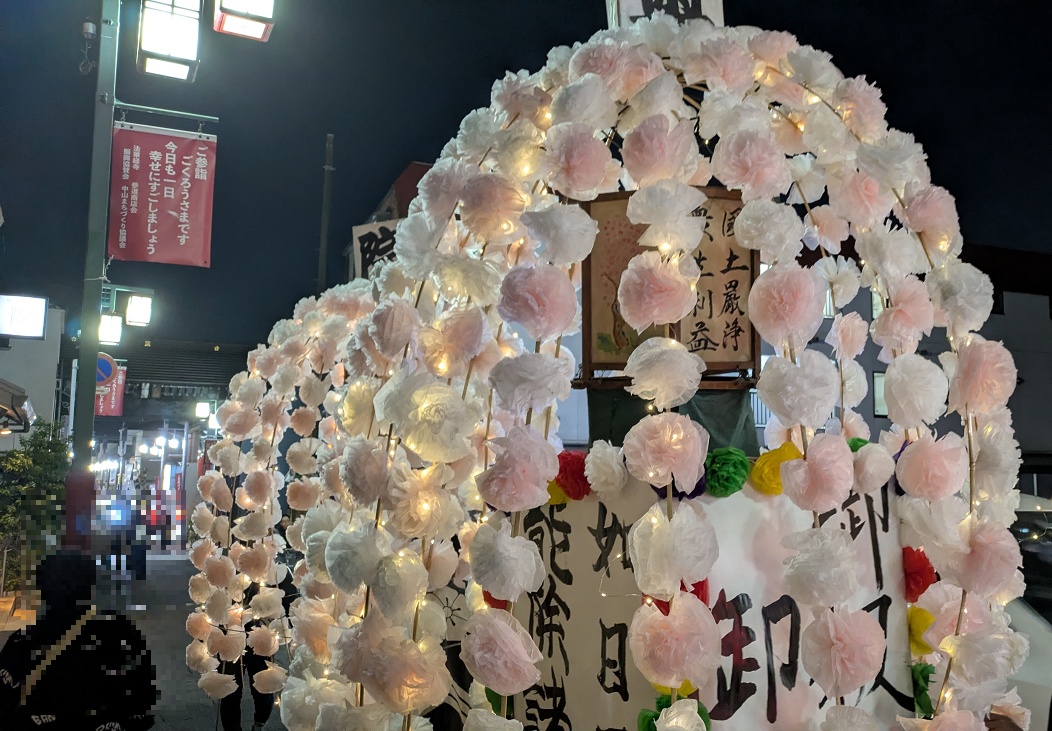 万灯行列の万灯