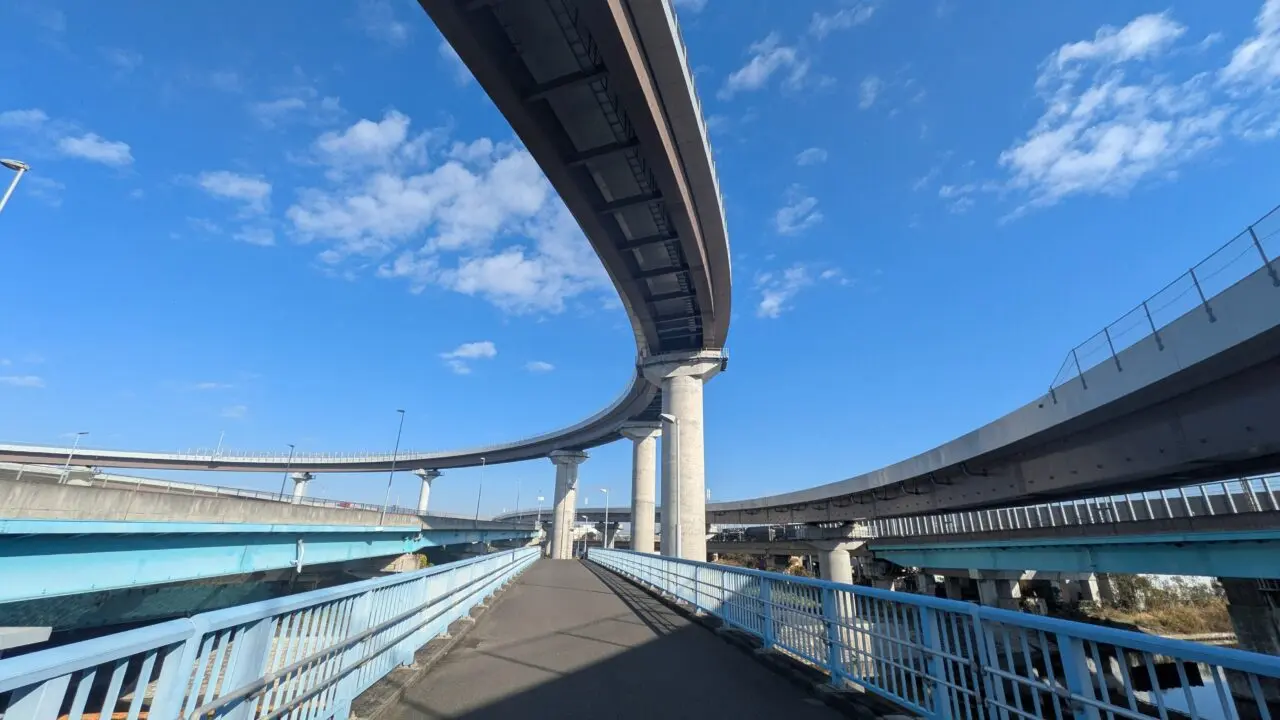 高谷JCT付近の構造