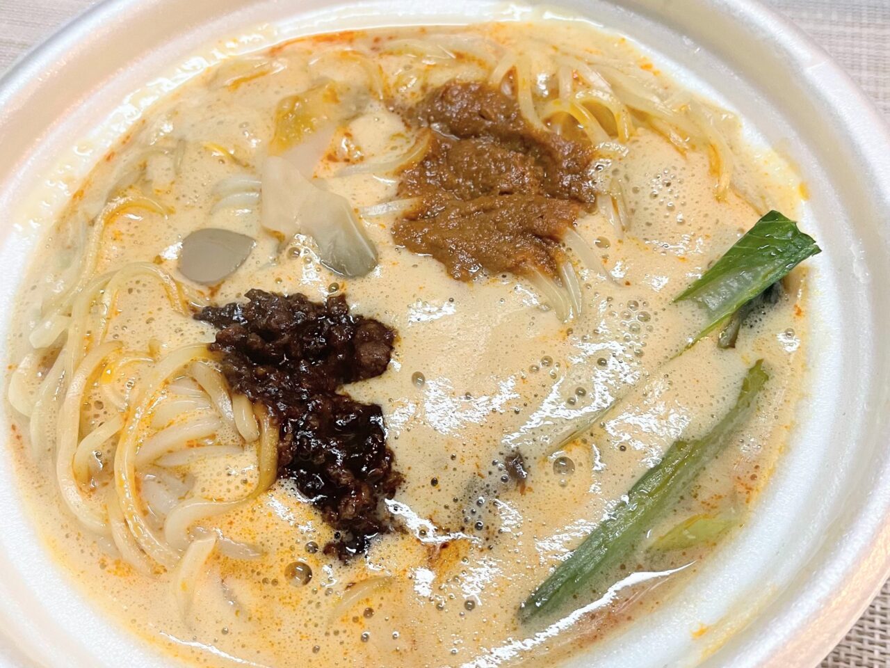 上越愛麺会公認 ピリ辛海老味噌担々麺