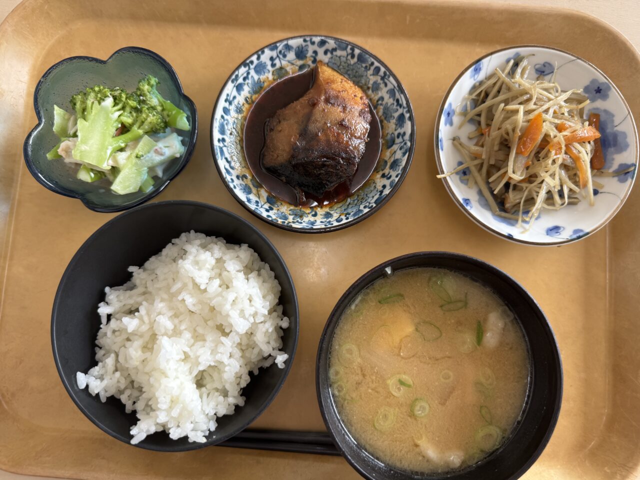 はしもとセルフ定食