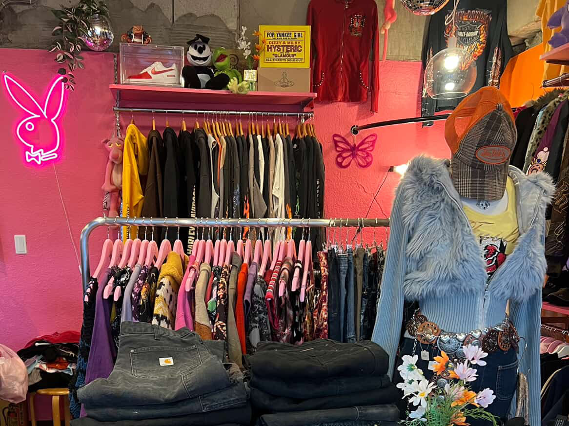 used&select NARCOS店内写真