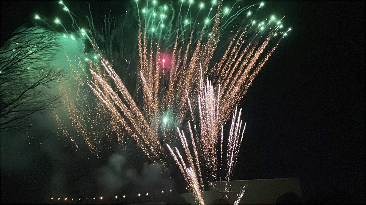 サンタ花火事業