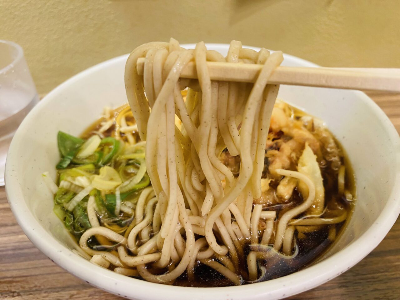 立ち食いそば 酒処 稜（かど）