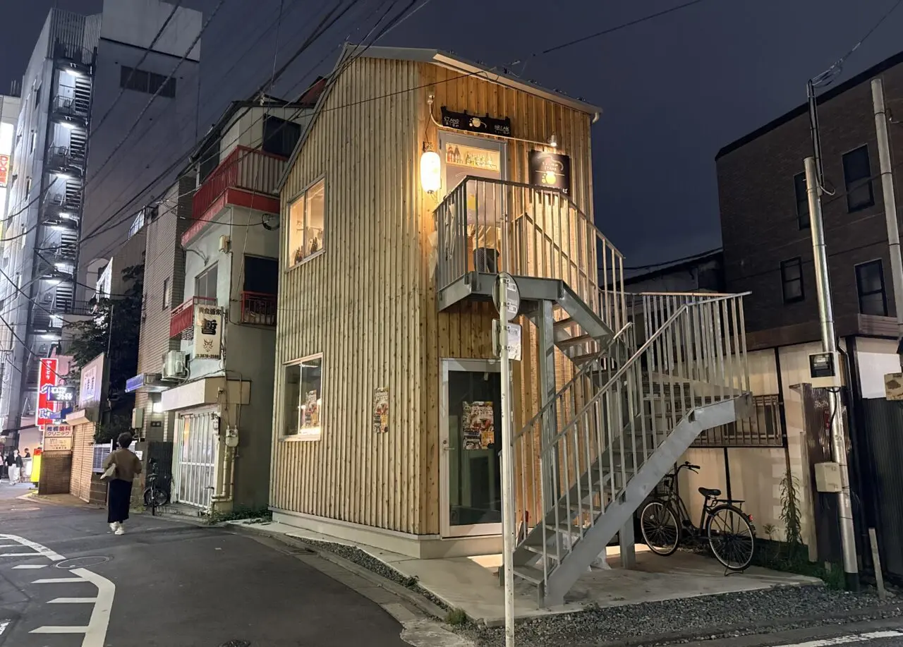 沖縄そば専門店タイラ製麺所が北千住にオープン