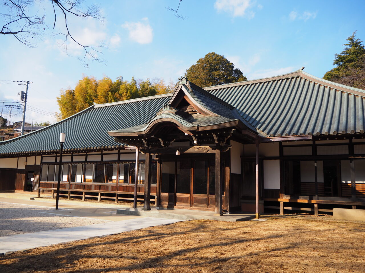 鶴川香山園　外観