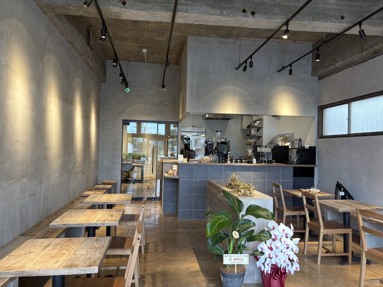 GARAGE MACHIDA境川店 内観