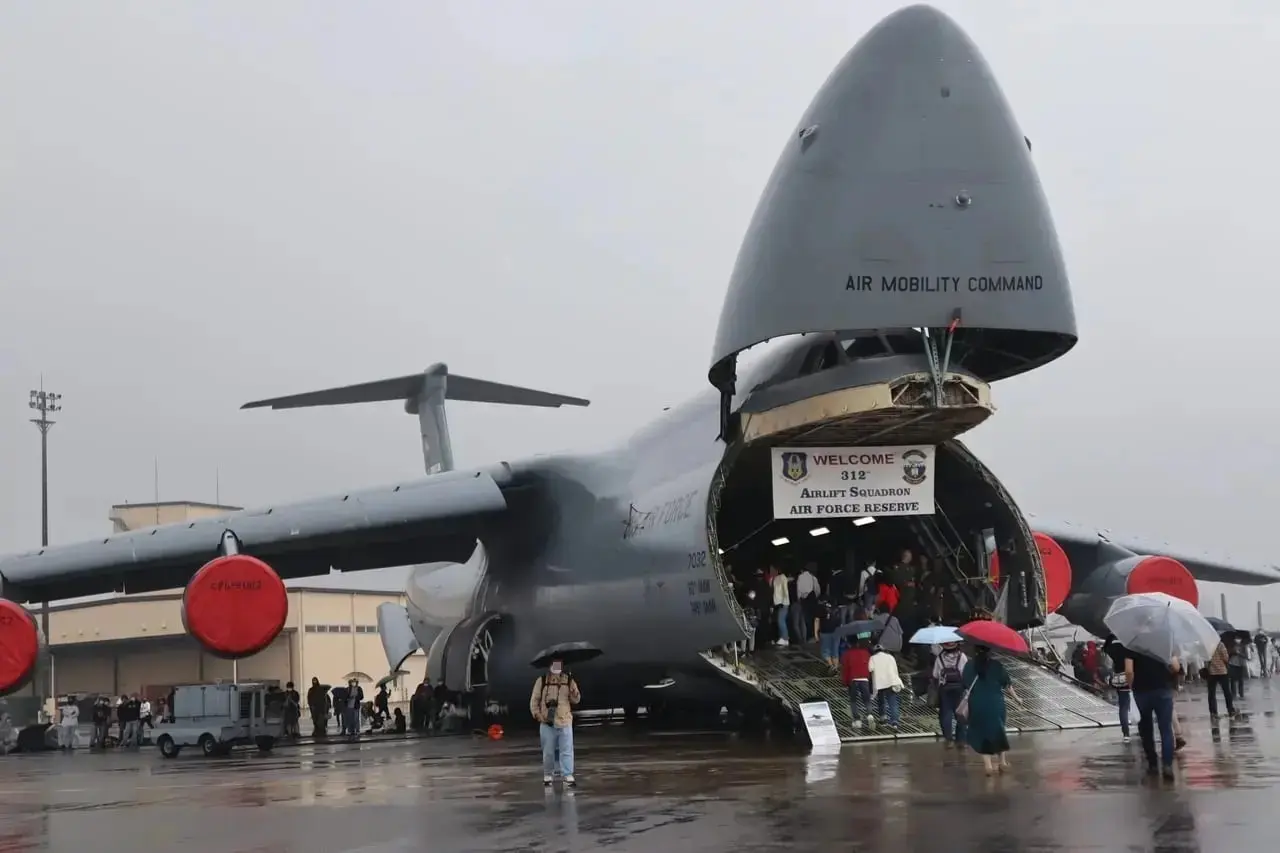横田基地