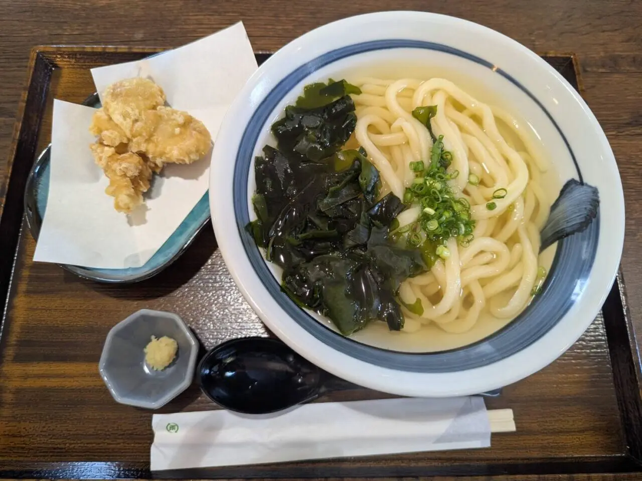久麦　かけうどんわかめ