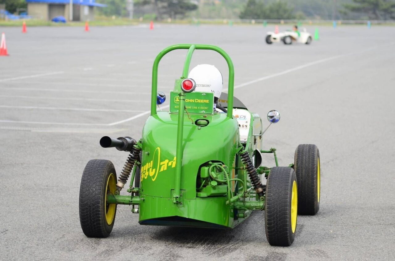 ノーチラススポーツカーズ　車1