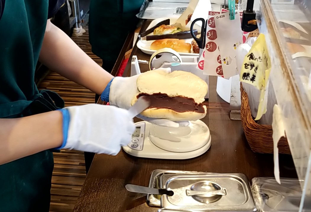 リヨン麦音　コッペパン作成