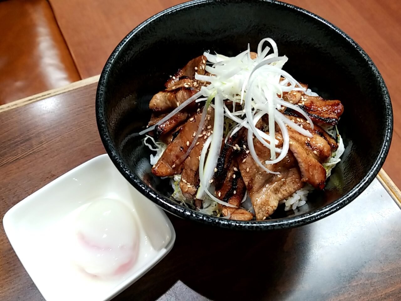 たけひろ　豚丼