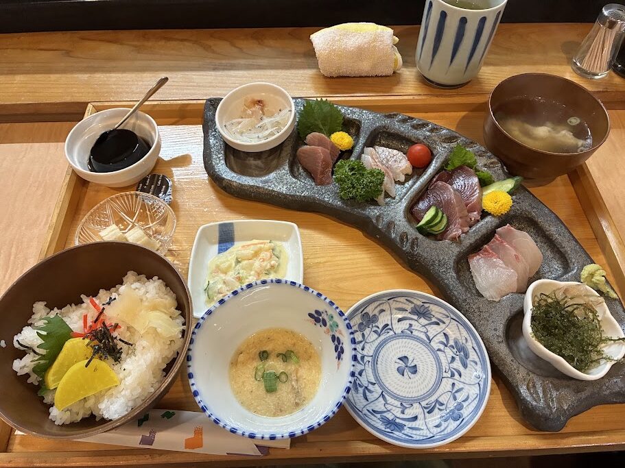 お刺身定食全体