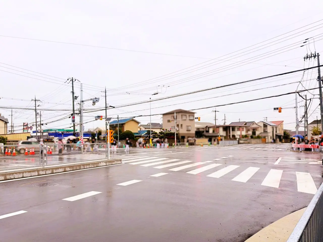 １２３和泉店前の交差点