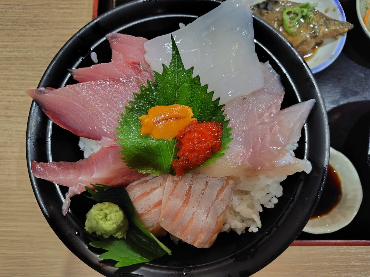 海鮮丼