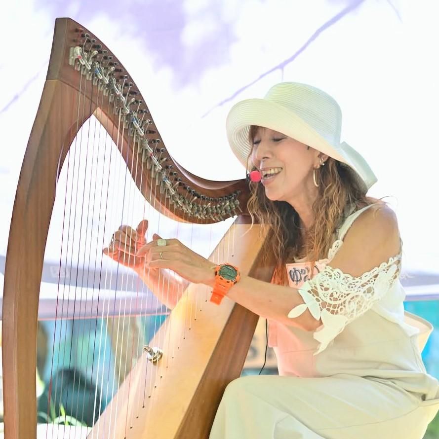 玉子サンドで音楽ライブ