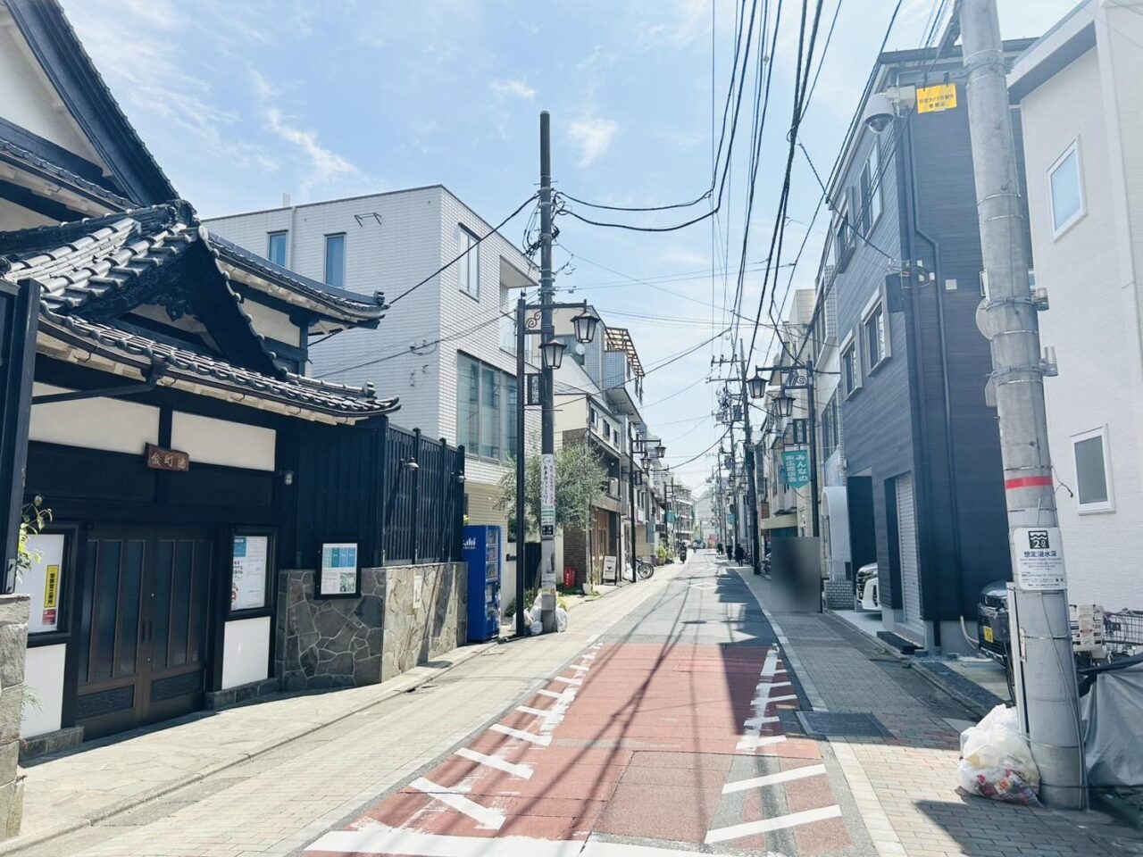 金町末広商店会、「金町湯」のある通り