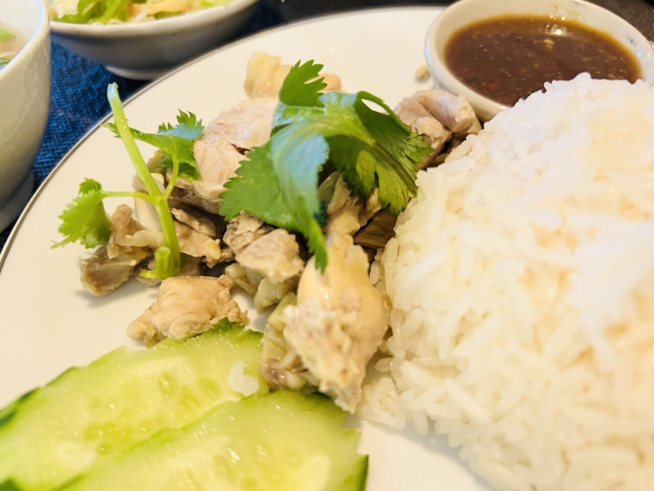 金町チョークディーのカオマンガイ