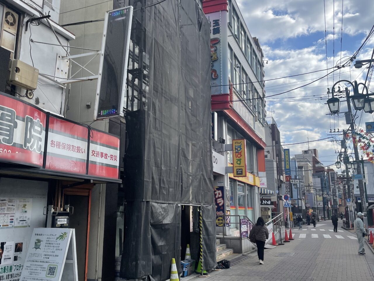 京成お花茶屋駅北側の通りの様子