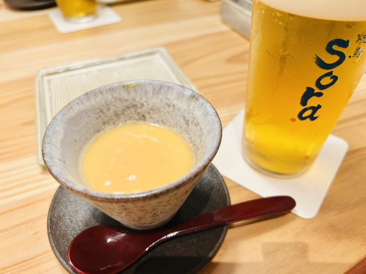 お通しは鶏出汁の茶わん蒸し