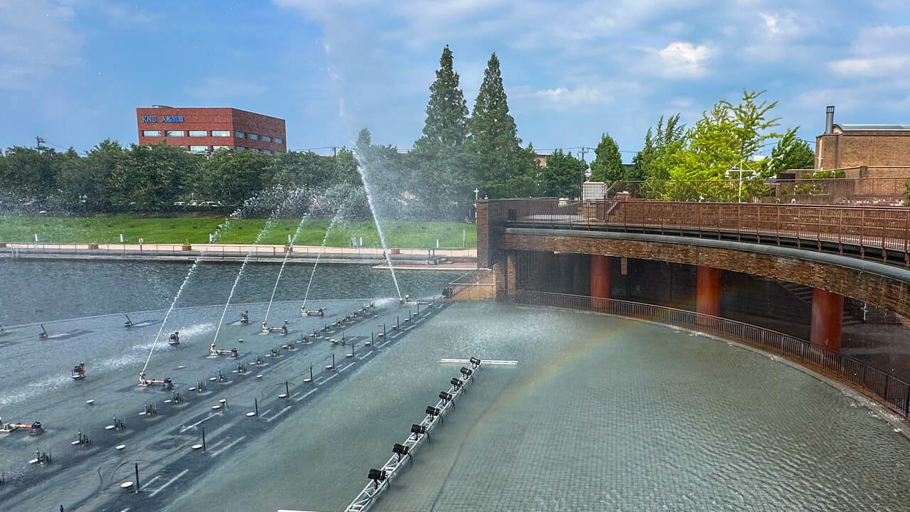 環水公園の泉と滝の広場