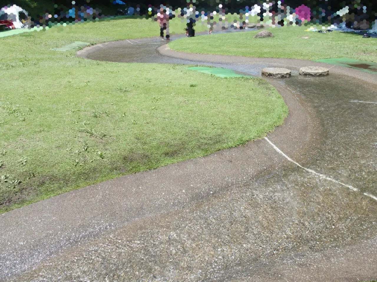 北本市子供公園のせせらぎ