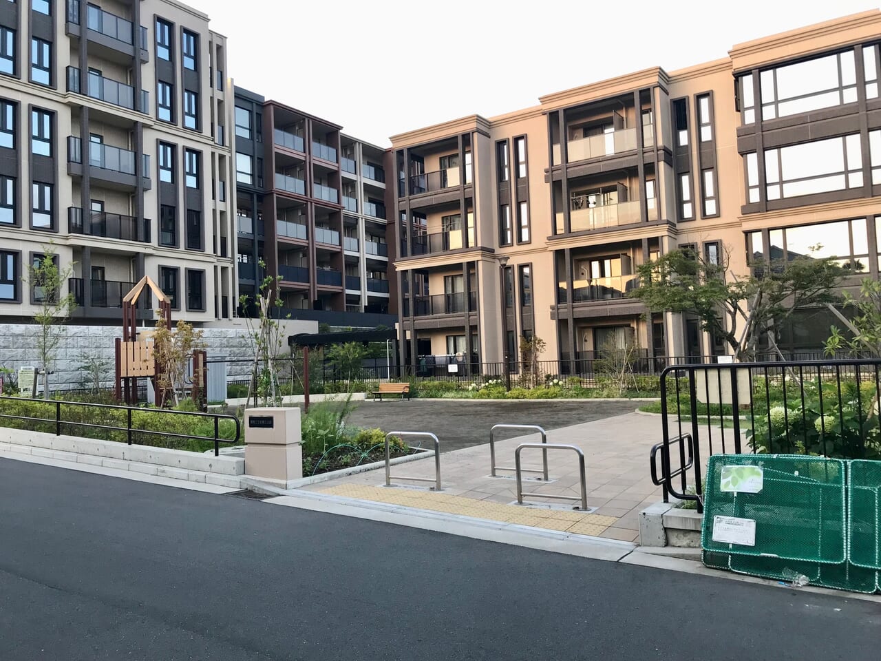 港南2丁目第三公園の外観02