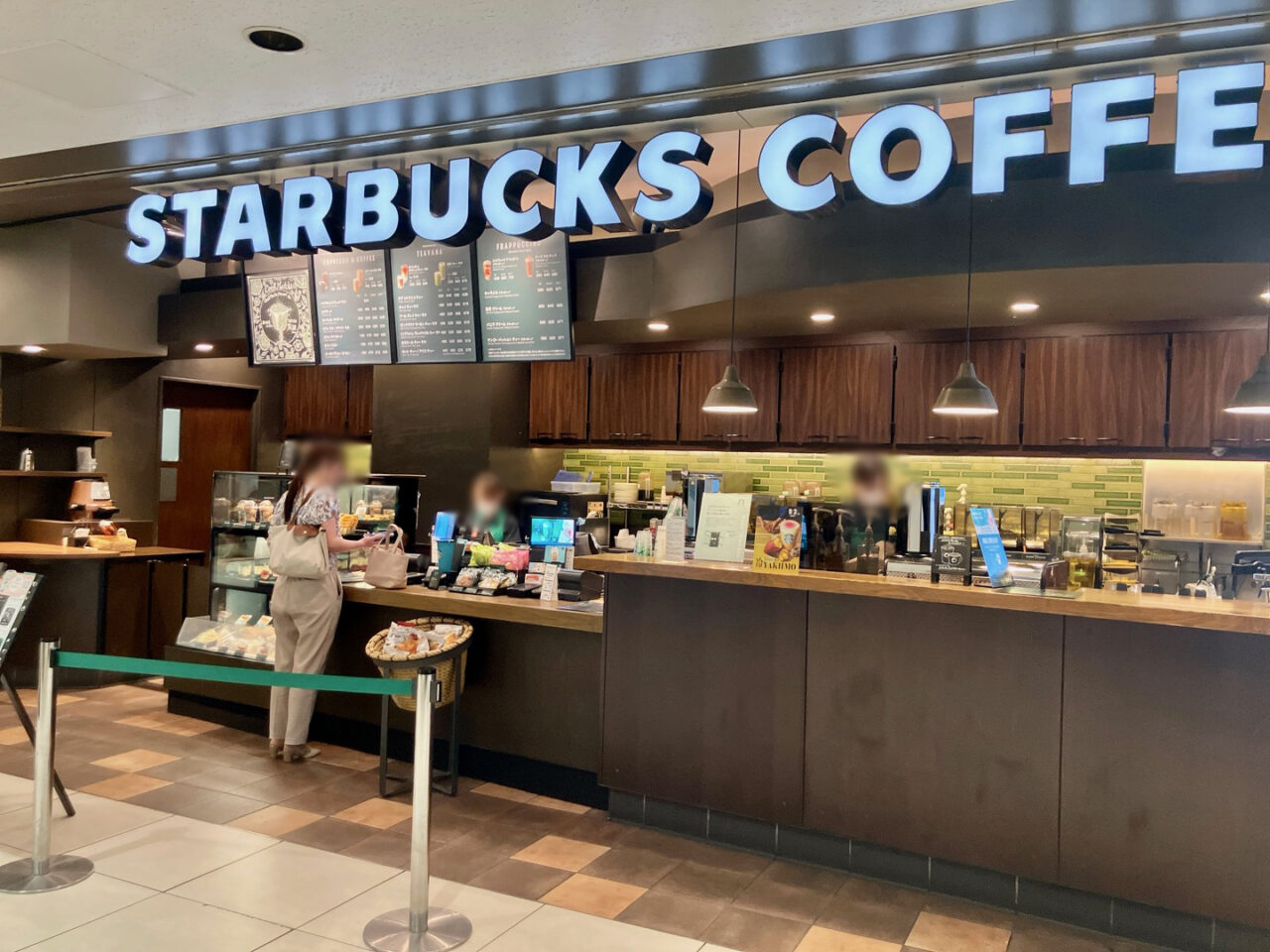 2025年8月「スターバックスコーヒーウィング上大岡店」外観