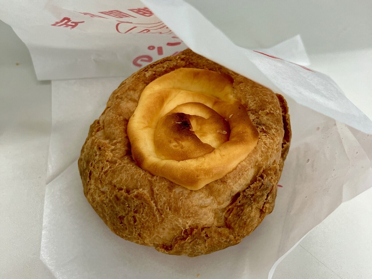 2025年11月「ビアードパパ 上大岡京急店」焼きチーズケーキシュー