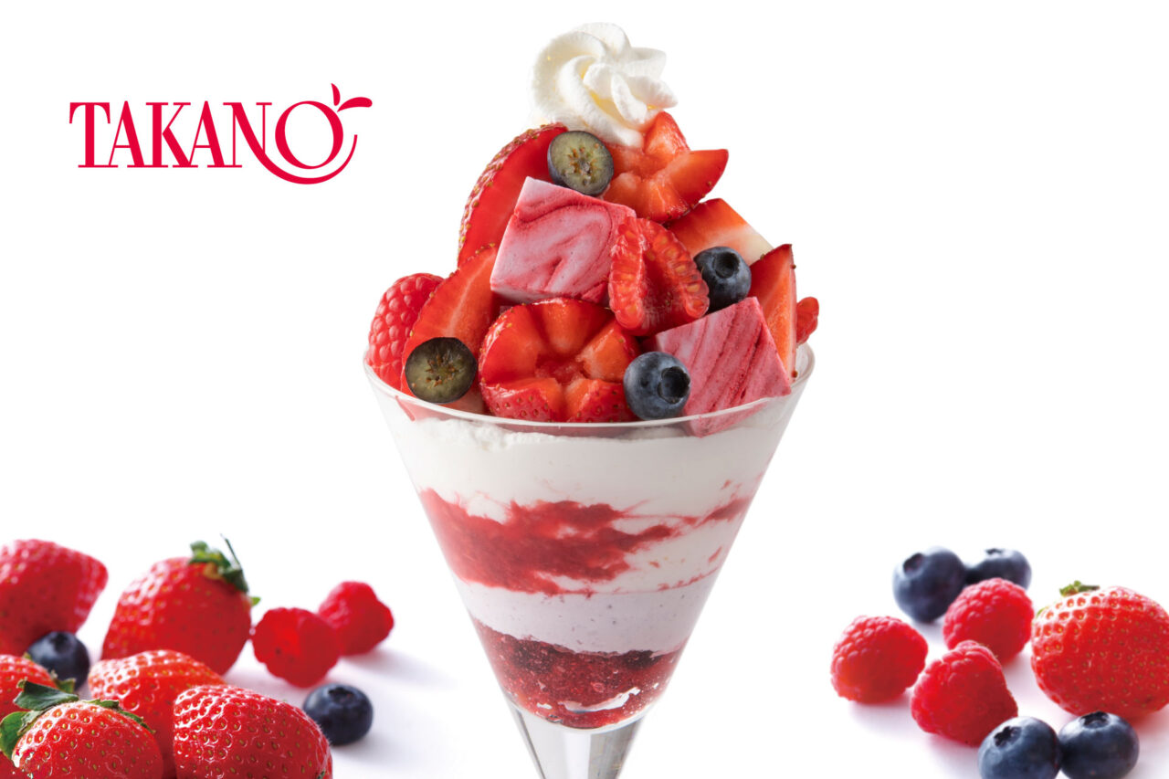 2025年11月「タカノフルーツパーラー京急上大岡店」3種ベリーのパフェ