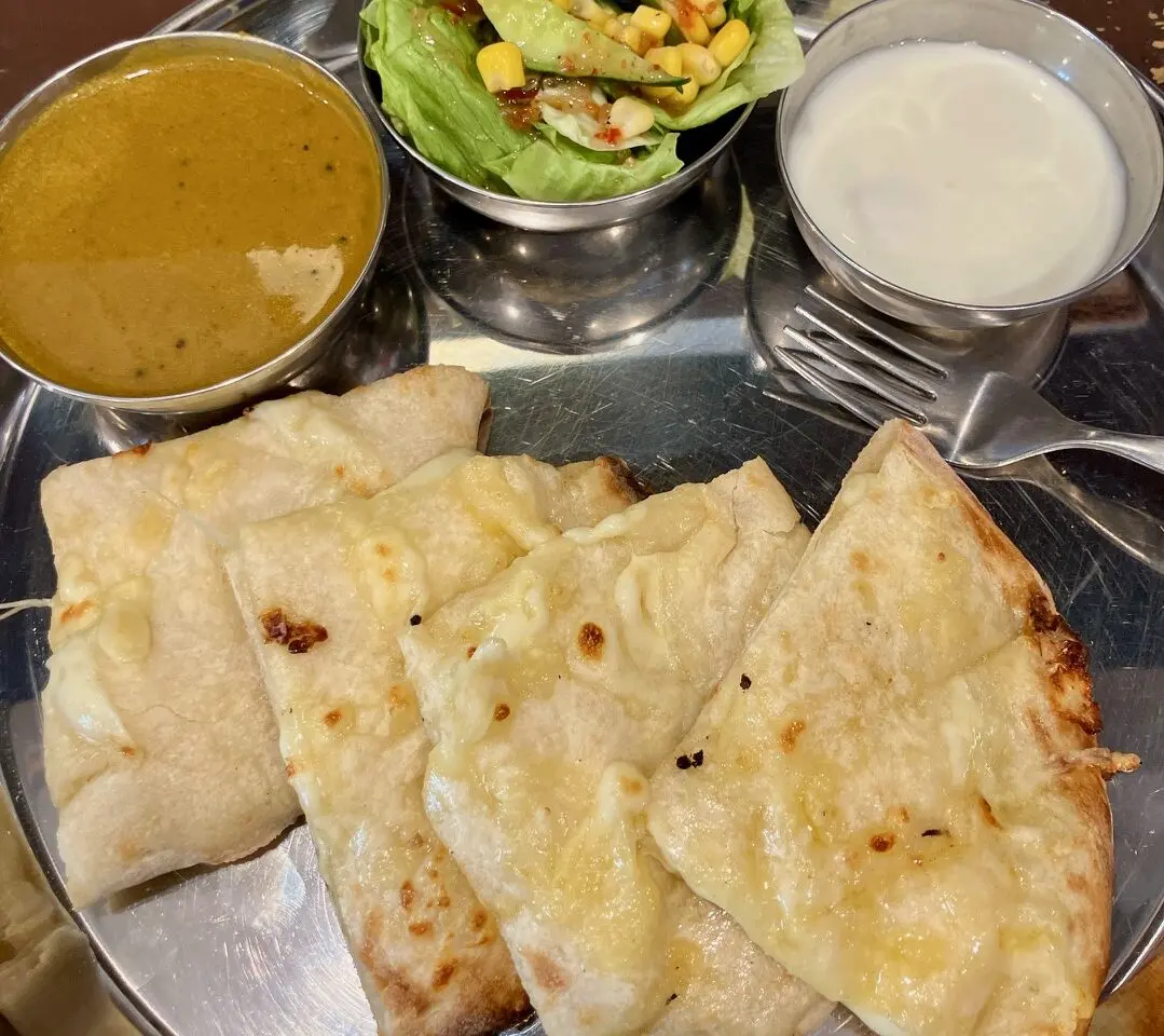 2025年12月「インド定食ターリー屋上大岡店」チーズナン＆ハーフカレー定食02