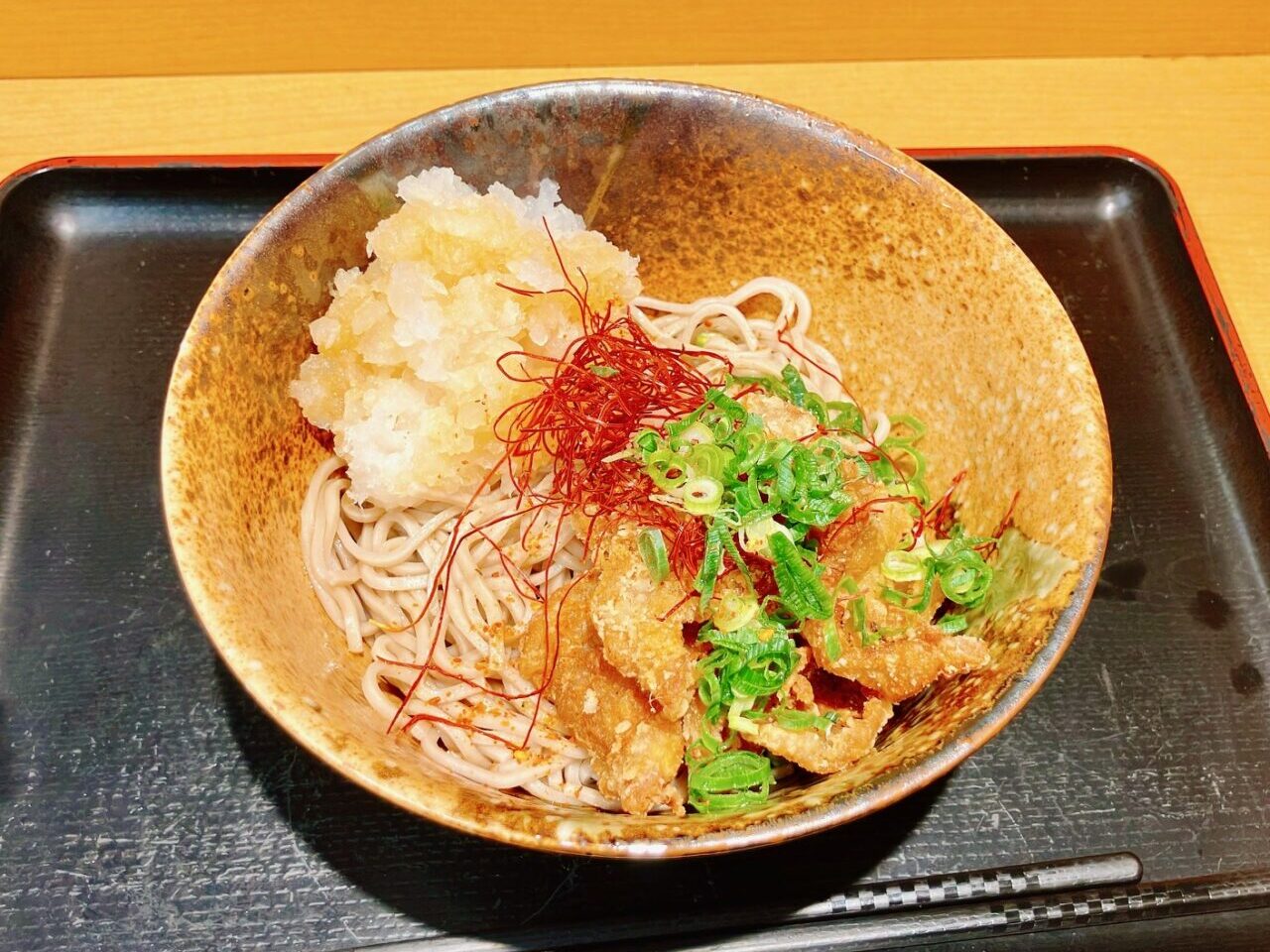 2026年6月「えきめんや 上大岡京急店」鶏皮ぽん酢まぜそば