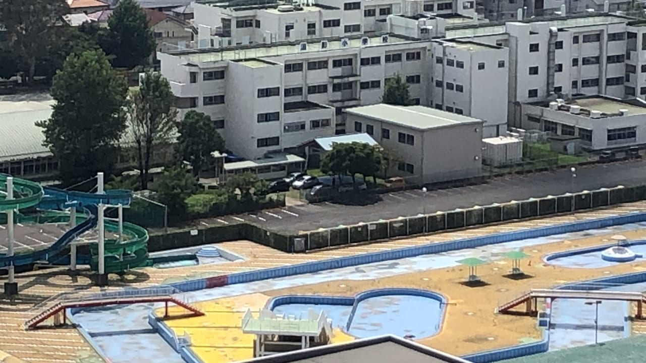 沼影の夏季屋外プール