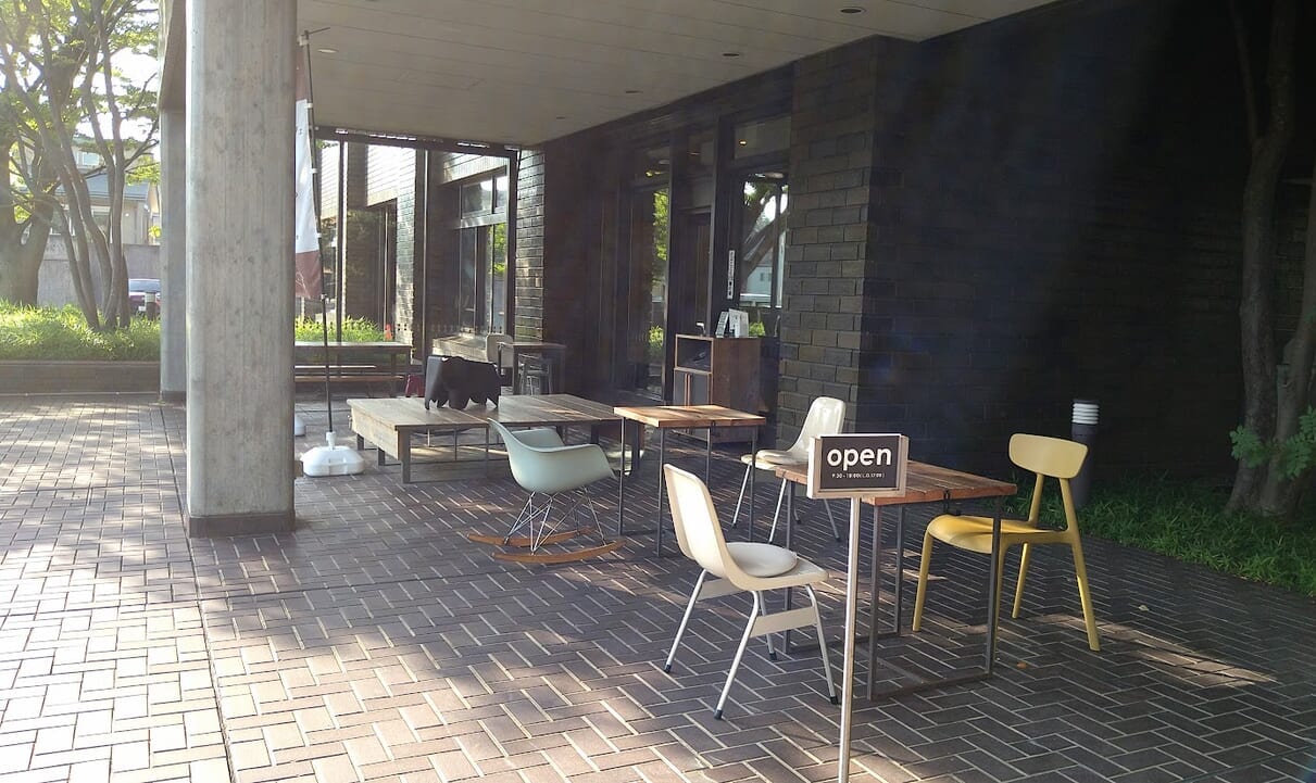 新潟市中央区西大畑町のこかげカフェの外観