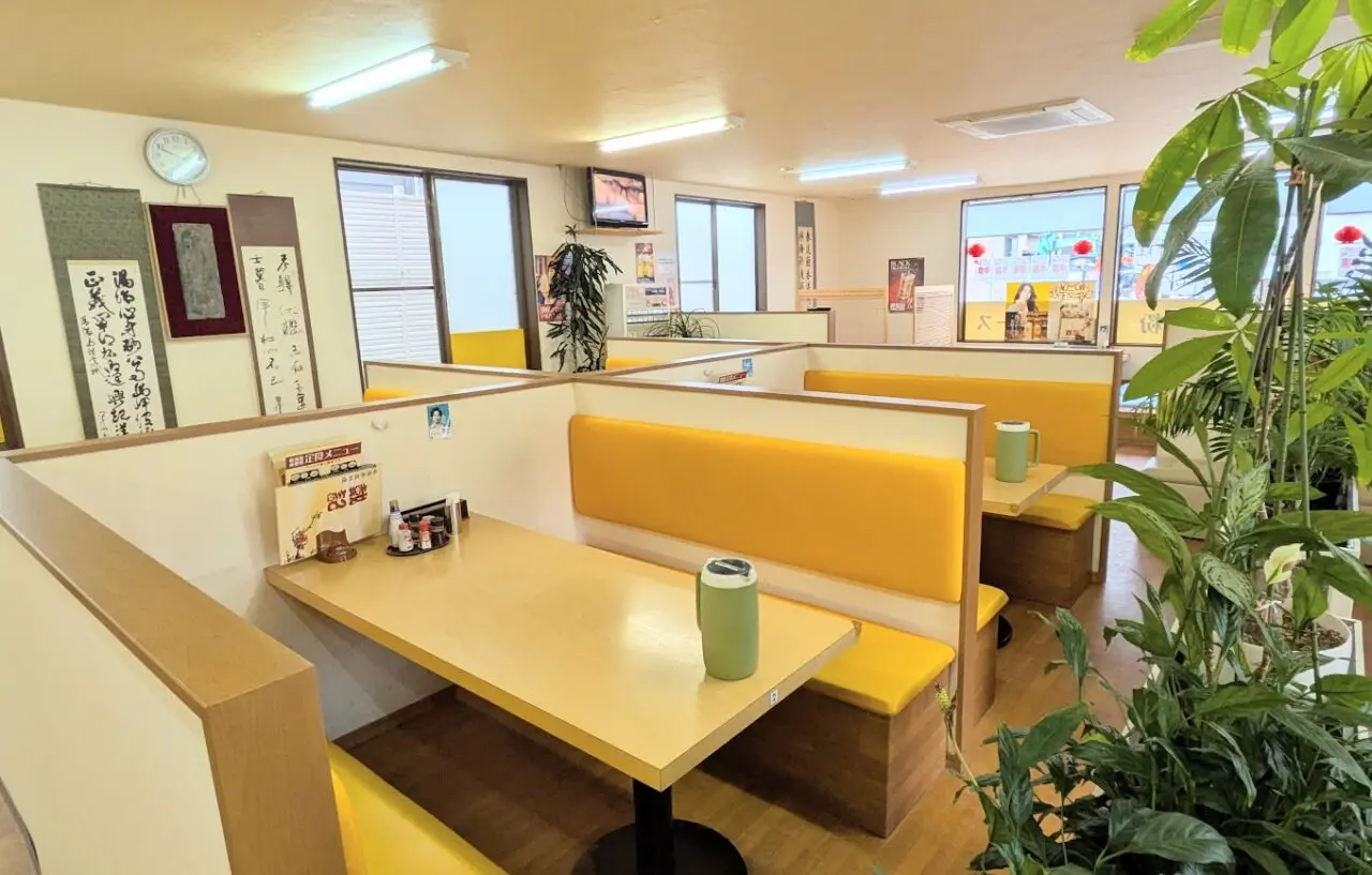 新潟市東区河渡甲の香港家庭料理・戴記の店内