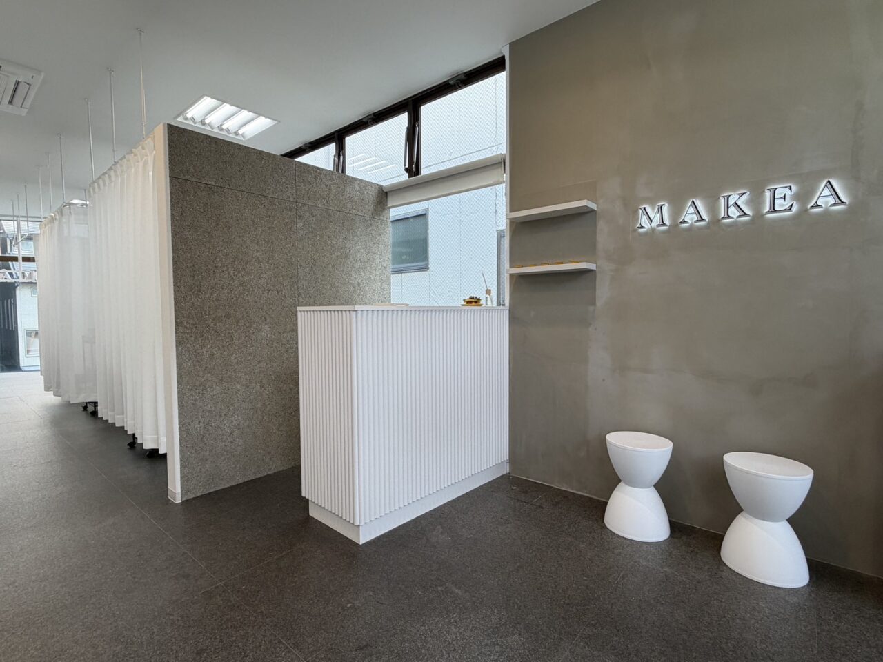 MAKEA_店内01