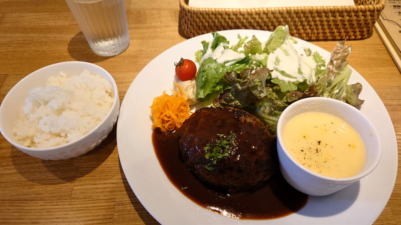 ハンバーグランチ