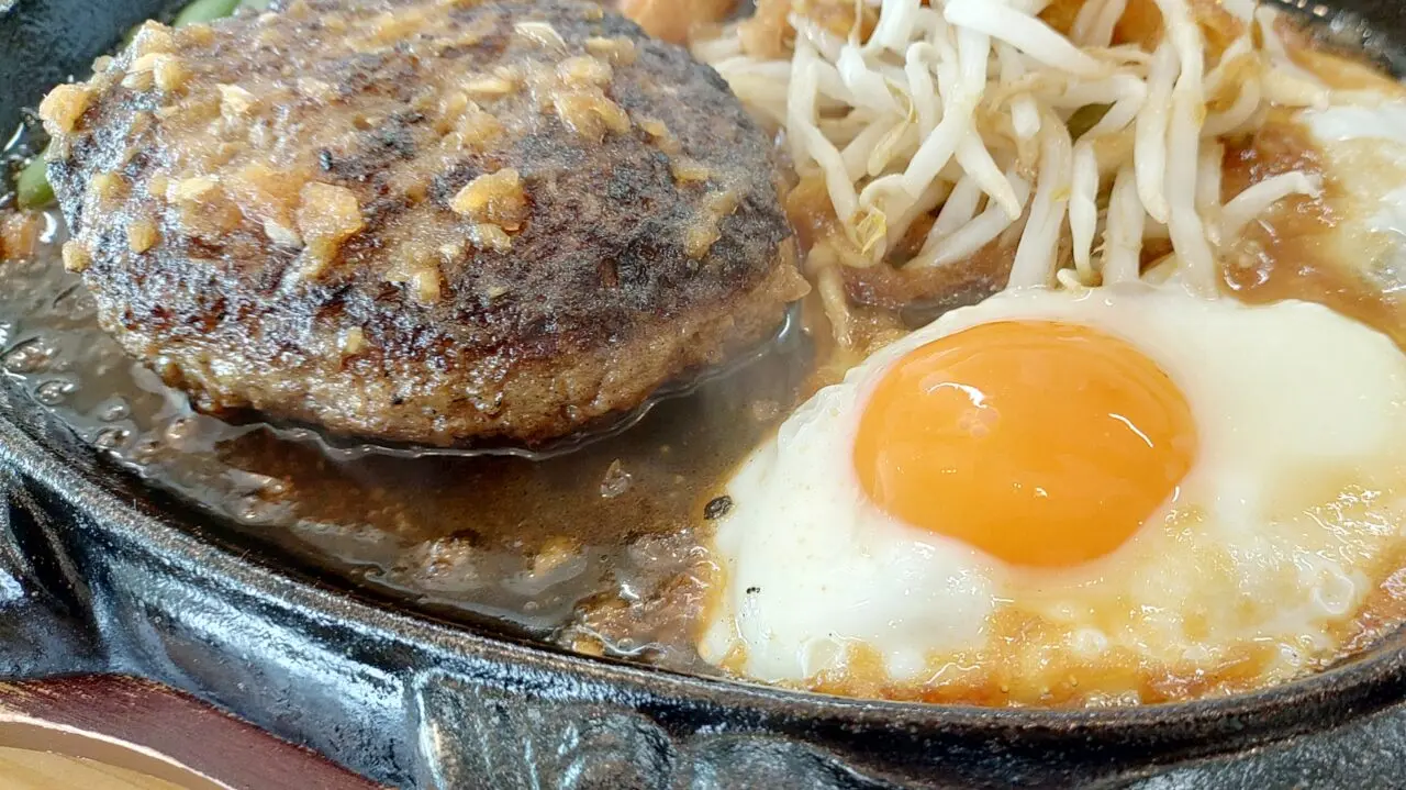 カレー＆ハンバーグやまとのハンバーグ