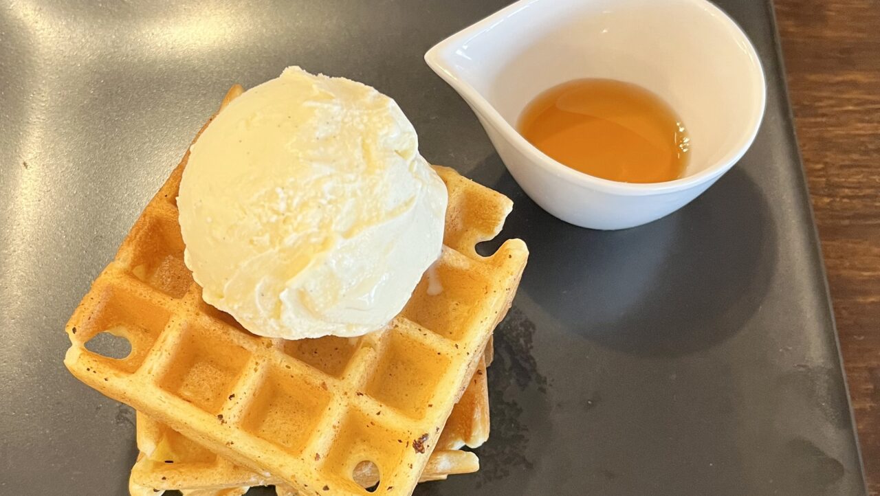 カフェ・ル・ヴォワールのワッフル