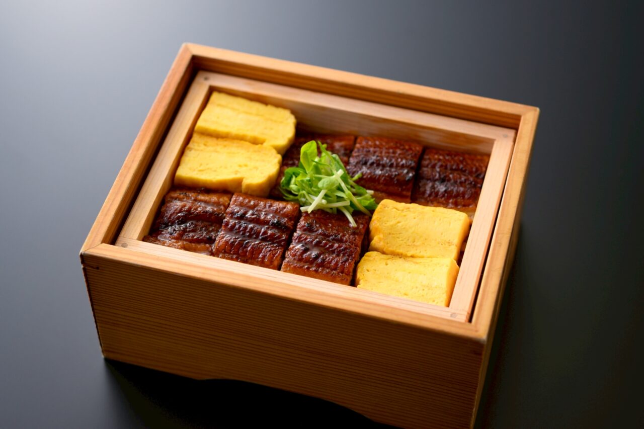 鰻のエイトの鰻のせいろ蒸し