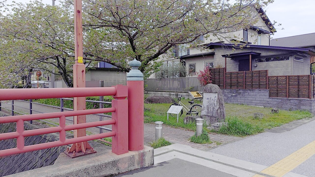 朱雀門礎石