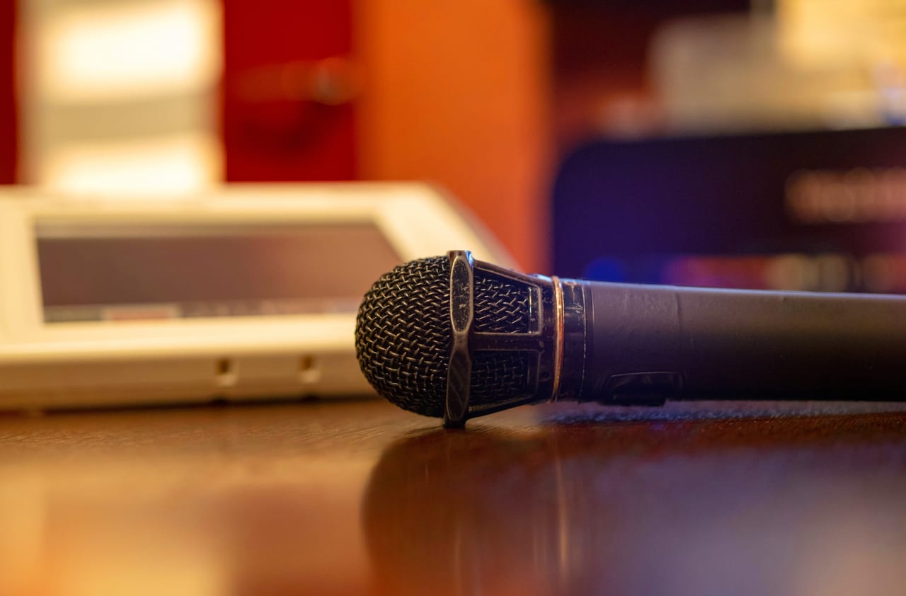 カラオケのマイク