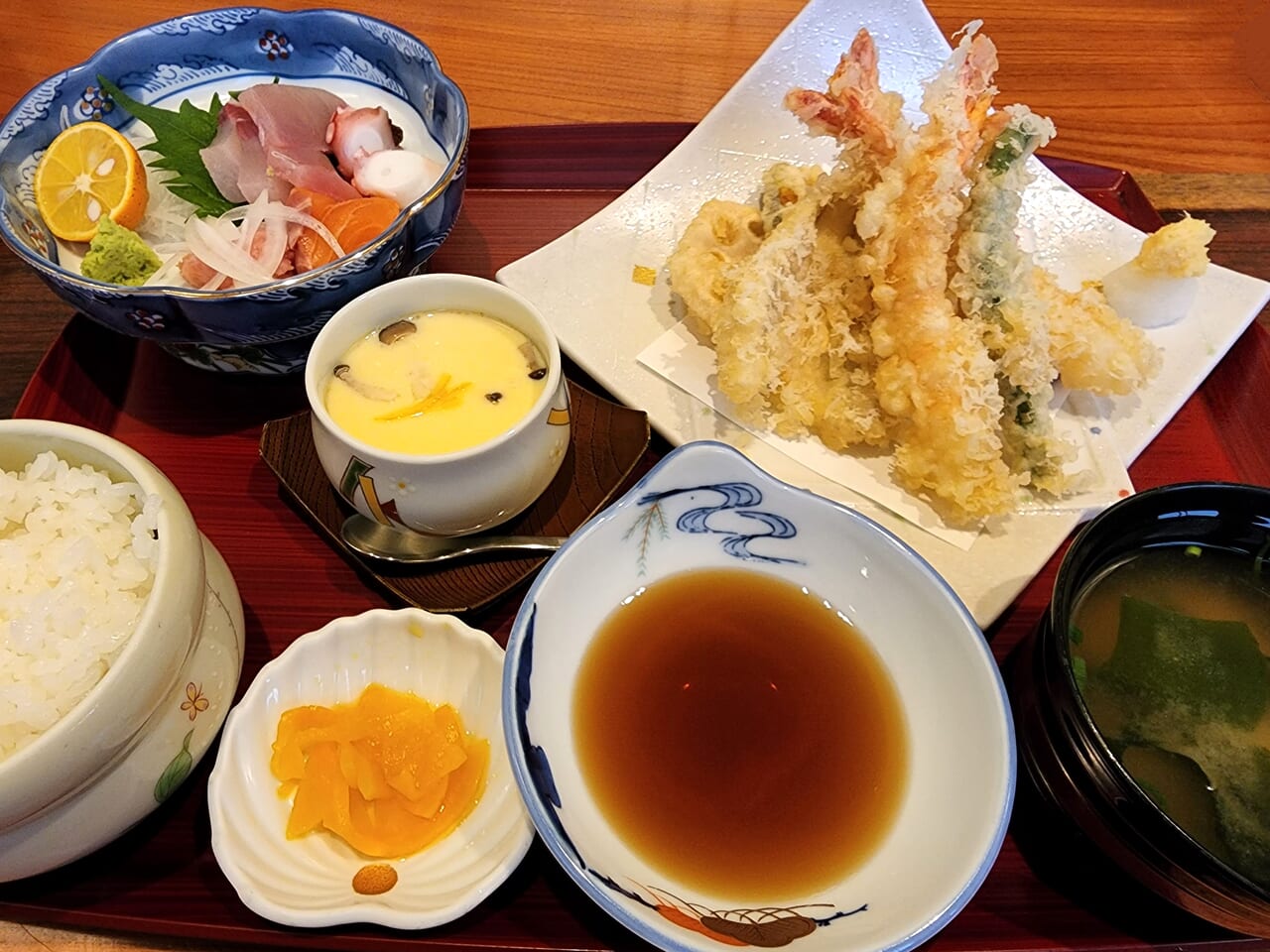 海鮮市場「ふくの家」刺身付天ぷら御膳